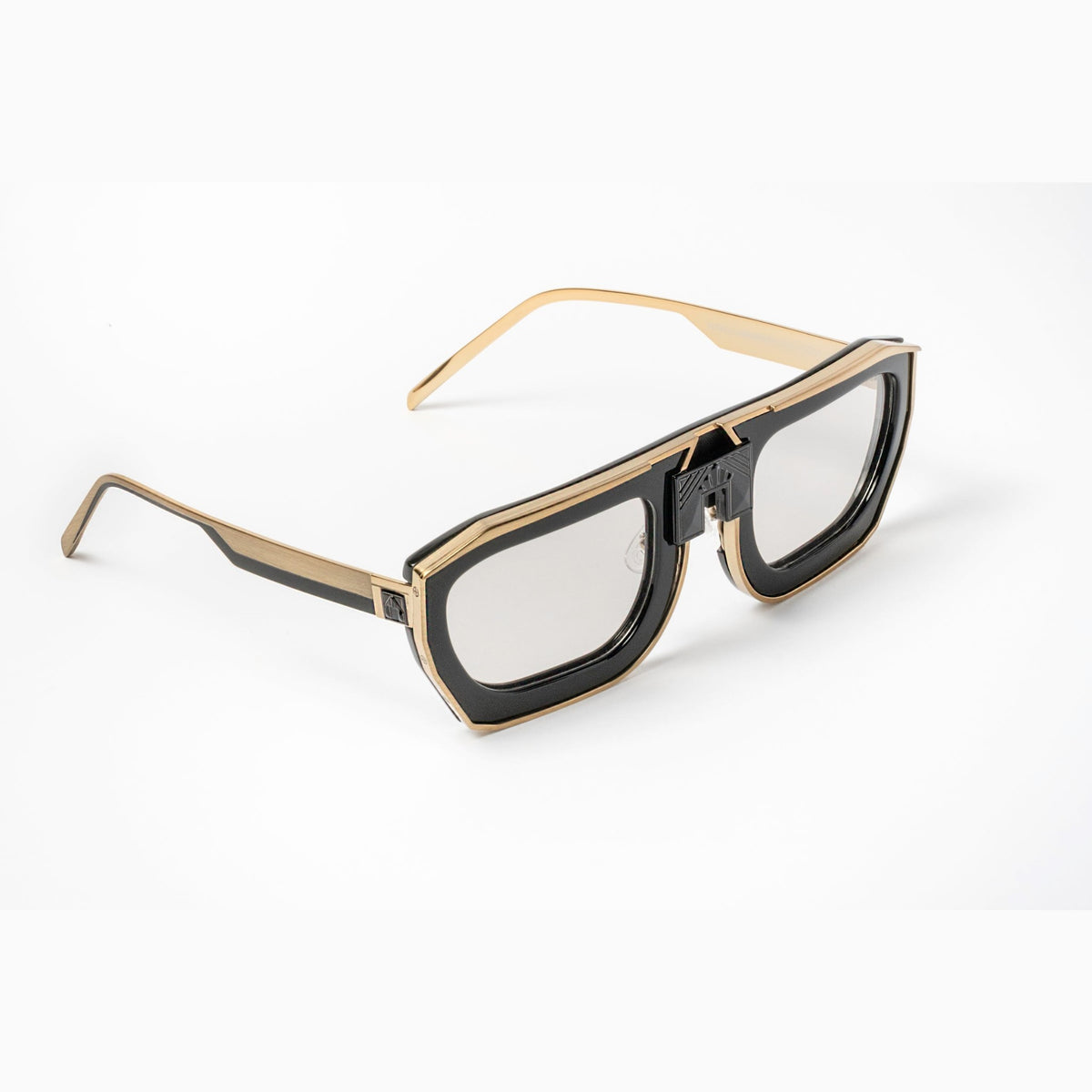 ARIA NOIR Matriarca eyewear in Midnight Noir, three quarter angle view