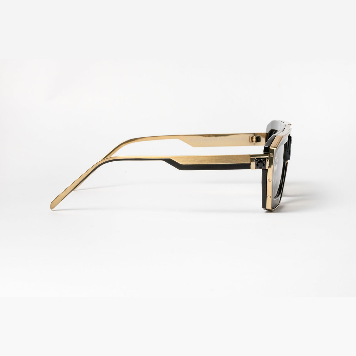 ARIA NOIR Matriarca eyewear in Midnight Noir, side profile view