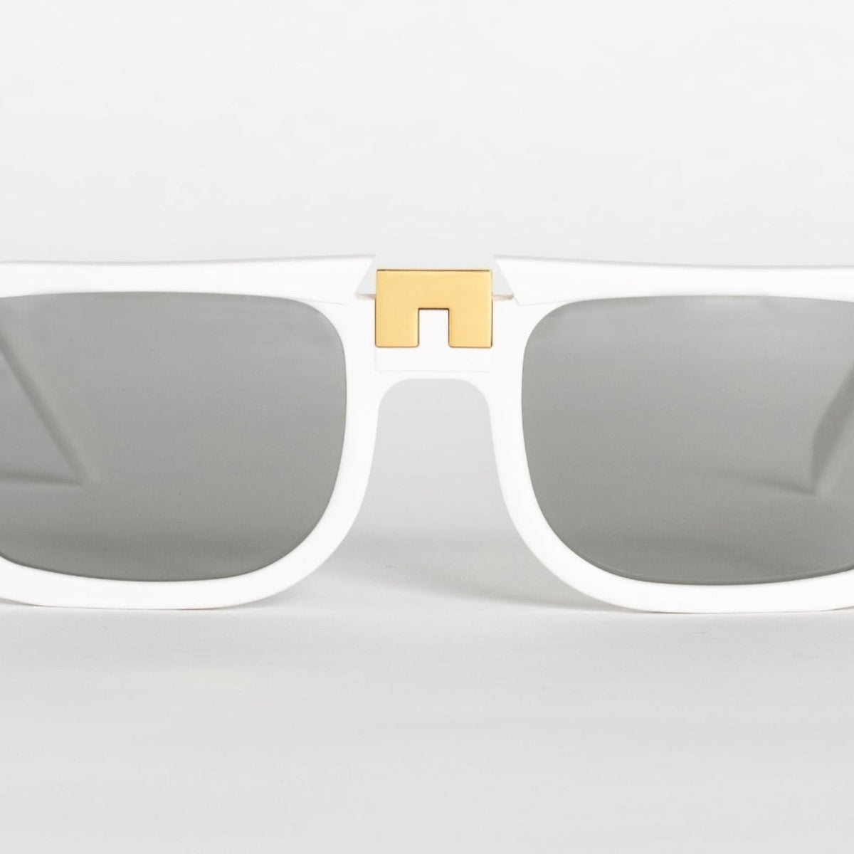 ARIA NOIR ARCA I sunglasses in Z White, front view