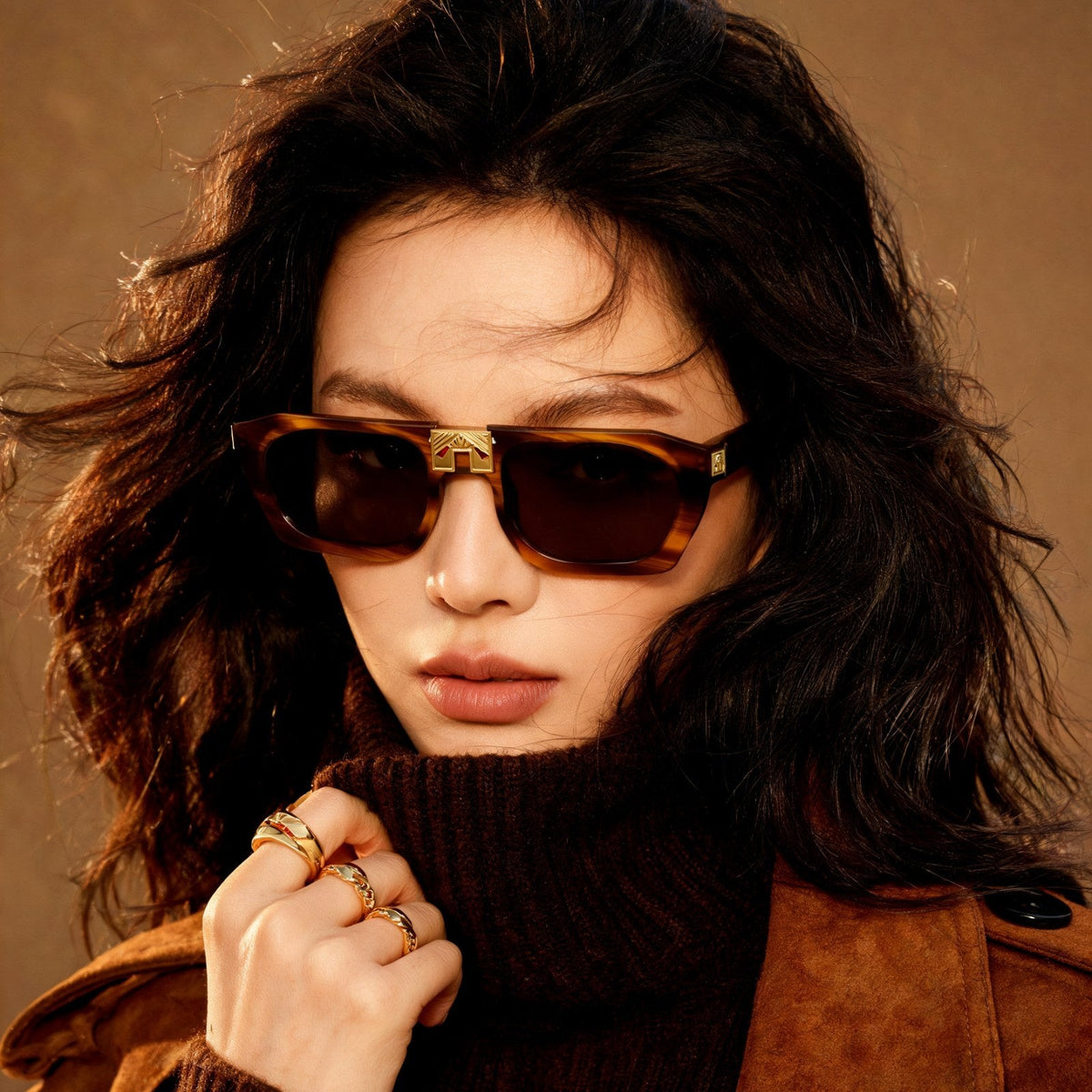 ARIA NOIR AHAVA Caramel Stripe sunglasses fall campaign