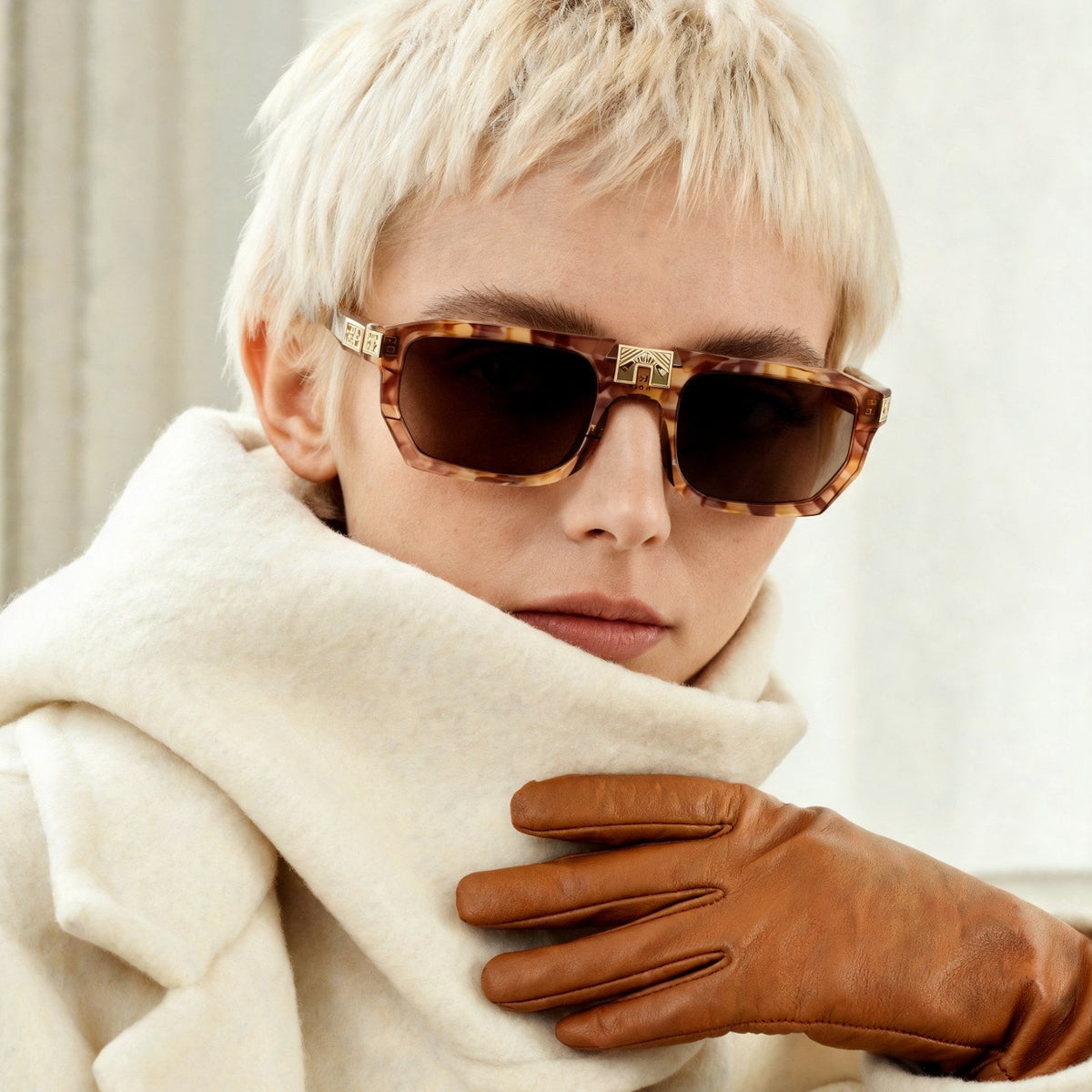ARIA NOIR ARCA II Dreamy Rose sunglasses fall campaign
