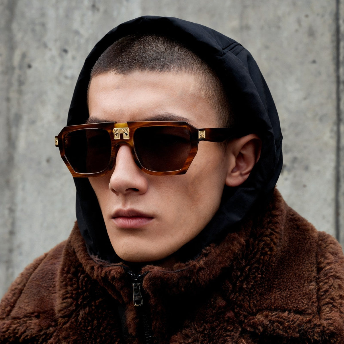 ARIA NOIR MONARCA Caramel Stripe sunglasses fall campaign