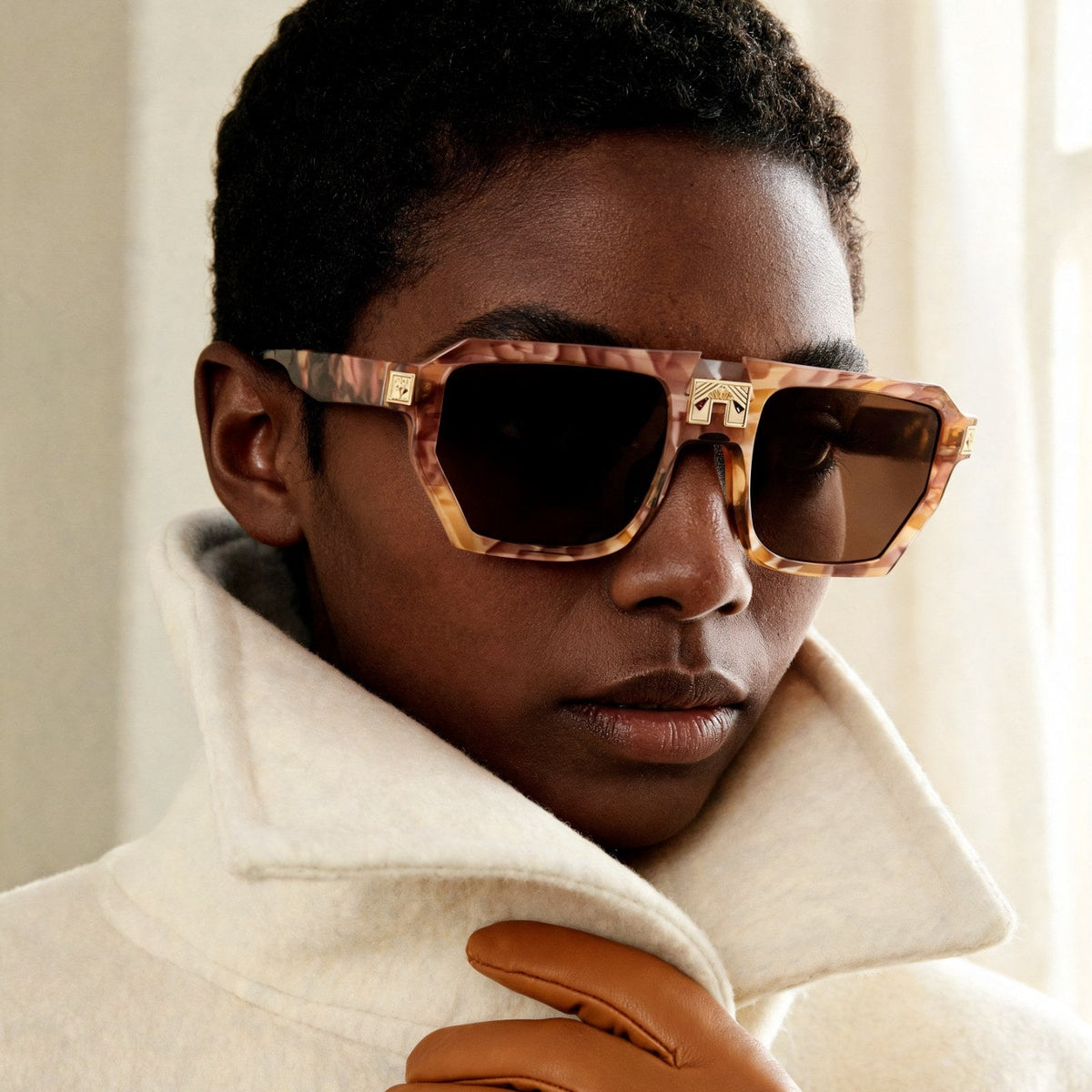 ARIA NOIR MONARCA Dreamy Rose sunglasses fall campaign
