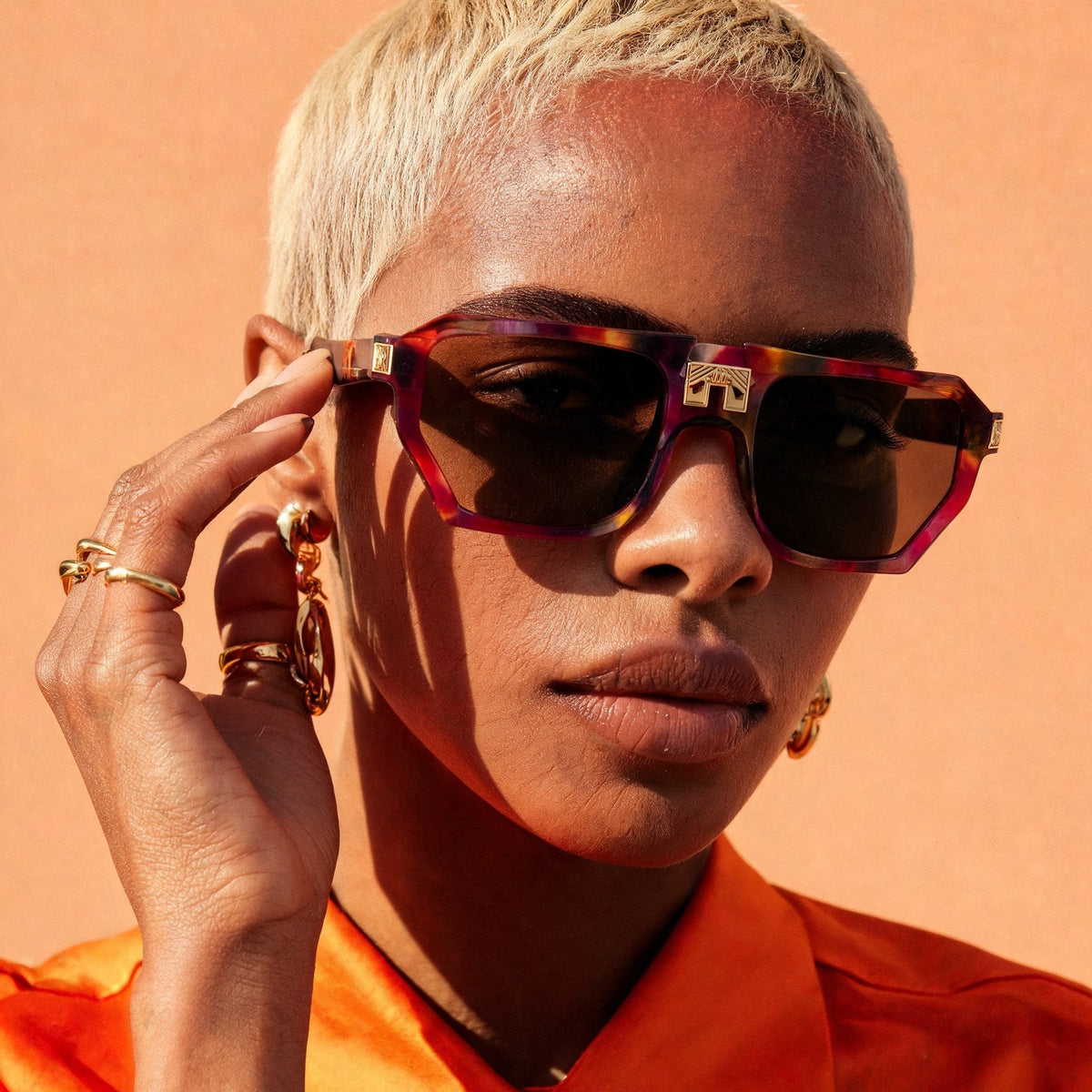 ARIA NOIR MONARCA Tutti Frutti sunglasses on model